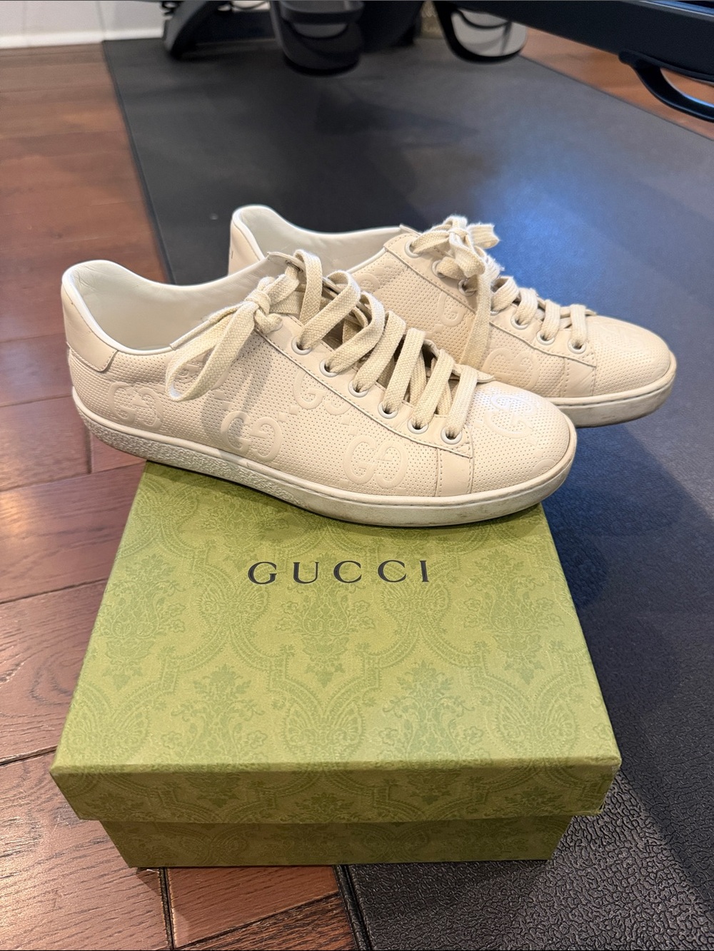 Women’s Gucci Cream Leather GG-Embossed Low-Top Sneakers